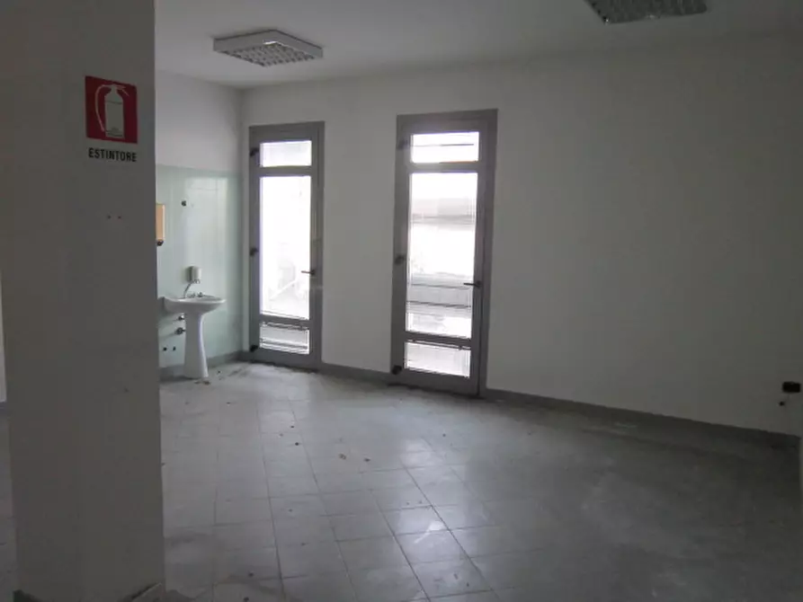 Immagine 6 di Ufficio in vendita  a Asola