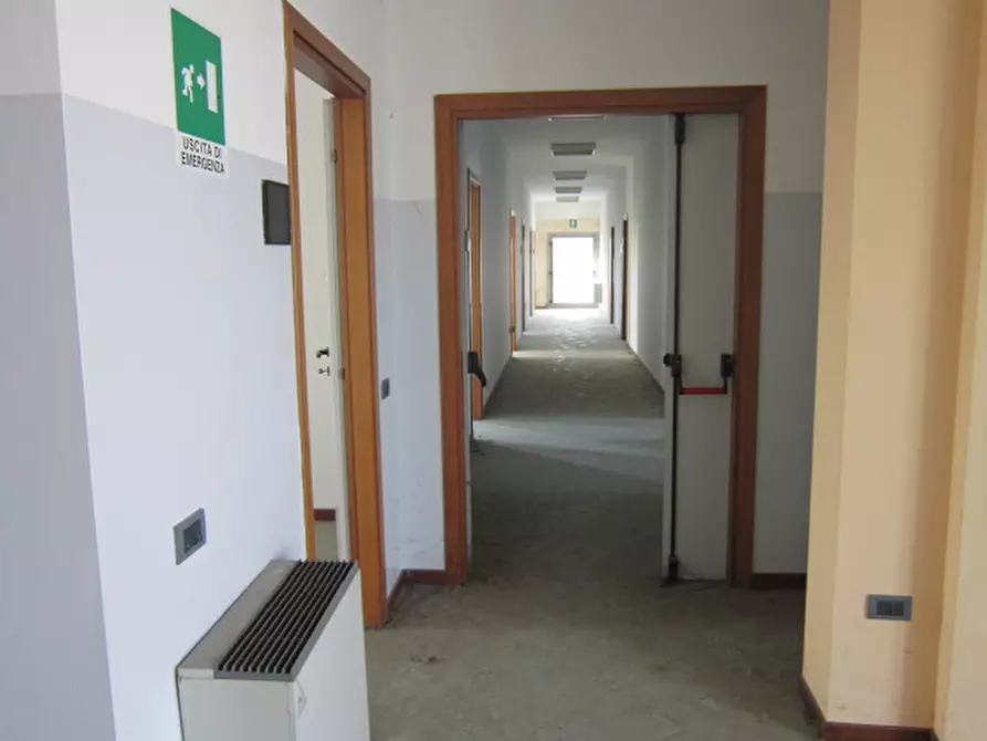 Immagine 9 di Ufficio in vendita  a Asola