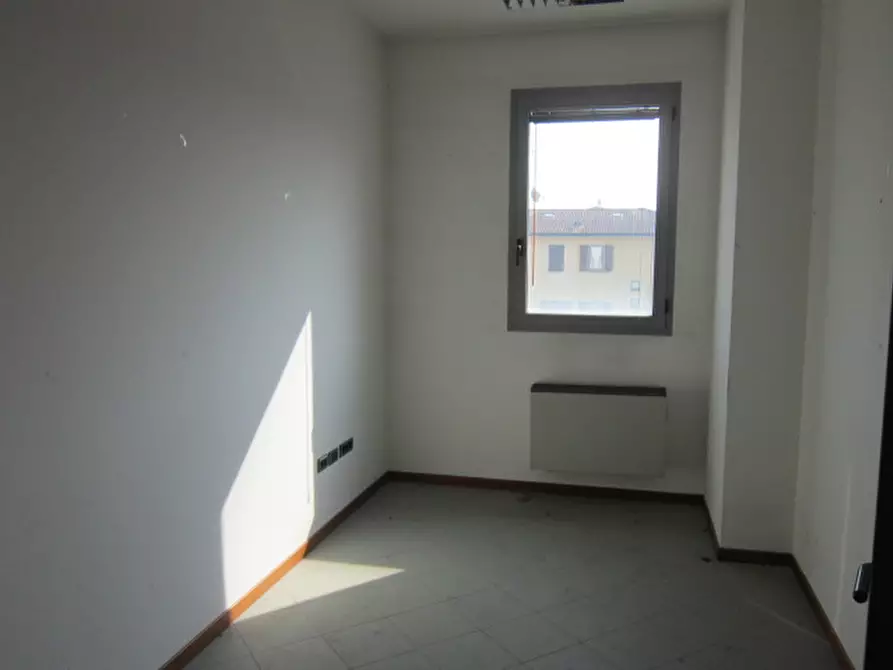 Immagine 19 di Ufficio in vendita  a Asola