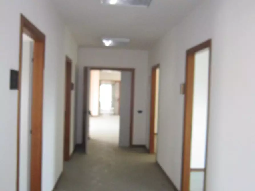 Immagine 30 di Ufficio in vendita  a Asola