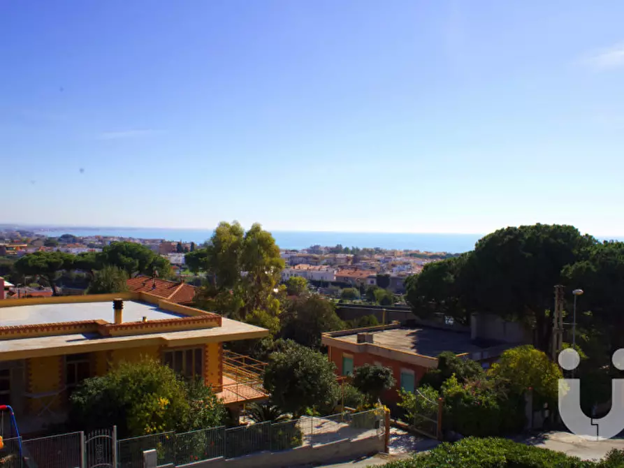 Immagine 23 di Villa in vendita  in Via Belvedere a Santa Marinella