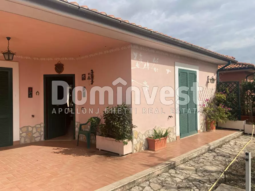 Immagine 7 di Villa in vendita  in Via piemonte a Capalbio