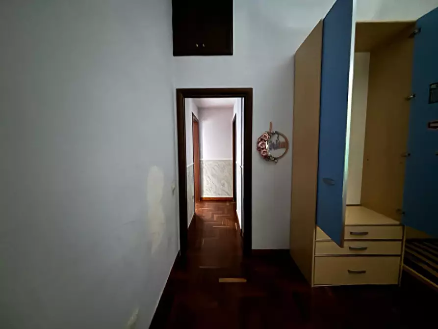 Immagine 8 di Appartamento in vendita  in VIA LAMARIA a Torre Del Greco