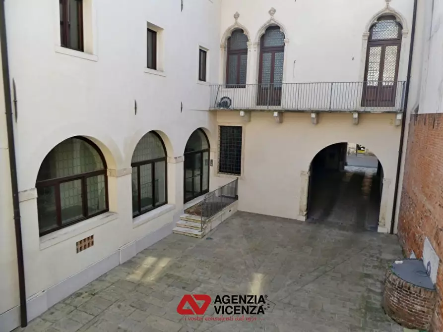 Immagine 1 di Casa indipendente in vendita  in ponte degli angeli a Vicenza