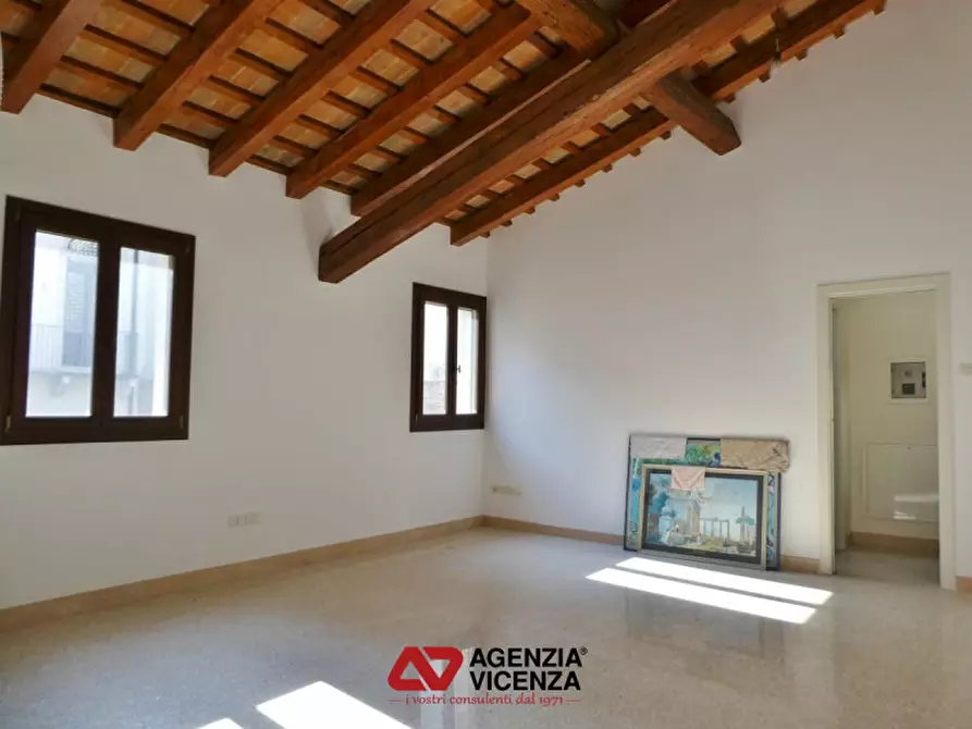 Immagine 17 di Casa indipendente in vendita  in ponte degli angeli a Vicenza