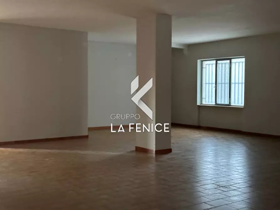 Immagine 20 di Negozio in vendita  in via Mafalda di Savoia a Locorotondo