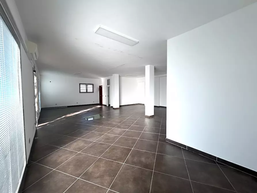 Immagine 5 di Ufficio in affitto  in VIA FRATELLI BANDIERA a Savignano Sul Rubicone