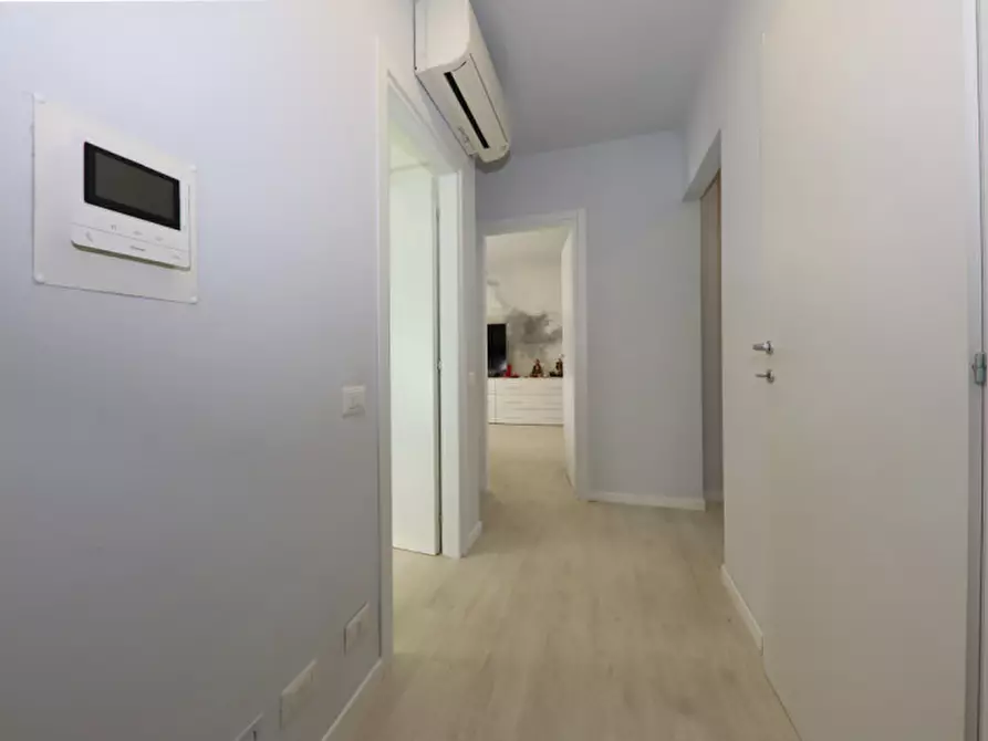 Immagine 8 di Appartamento in vendita  in Via Giovanni Pierluigi da Palestrina 10 a Besana In Brianza