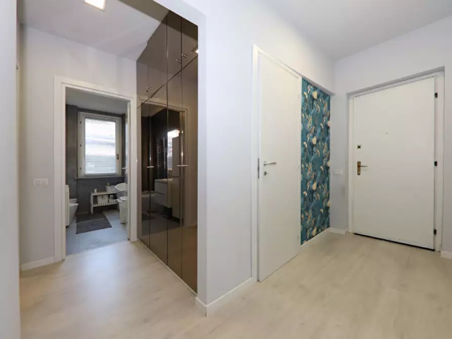 Immagine 18 di Appartamento in vendita  in Via Giovanni Pierluigi da Palestrina 10 a Besana In Brianza