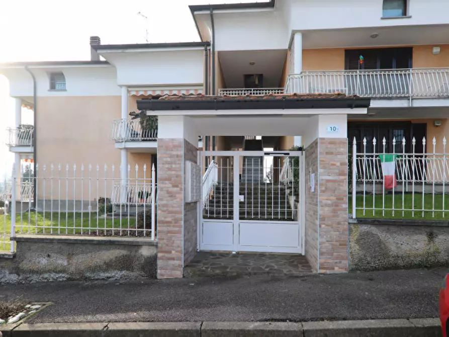 Immagine 33 di Appartamento in vendita  in Via Giovanni Pierluigi da Palestrina 10 a Besana In Brianza