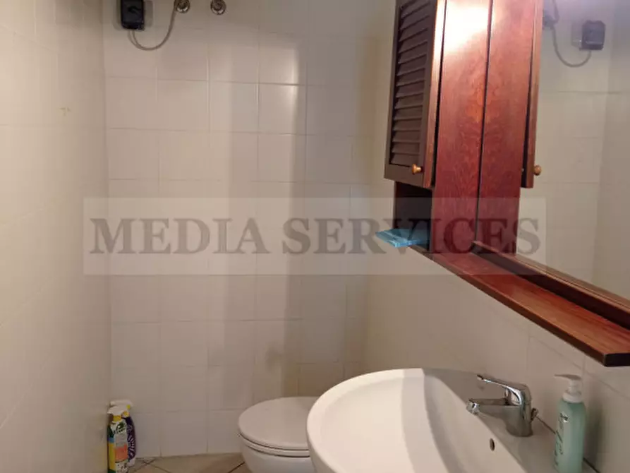 Immagine 3 di Negozio in affitto  in via Salvadeo, 12 a Tromello