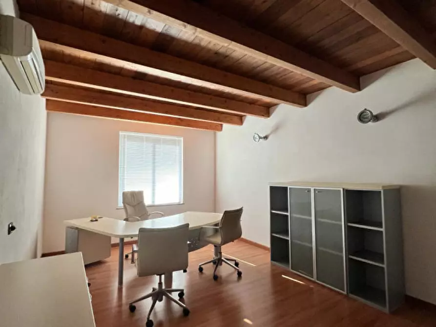 Immagine 10 di Capannone industriale in vendita  in STRADA VICINALE PREDDA NIEDDA 31 a Sassari