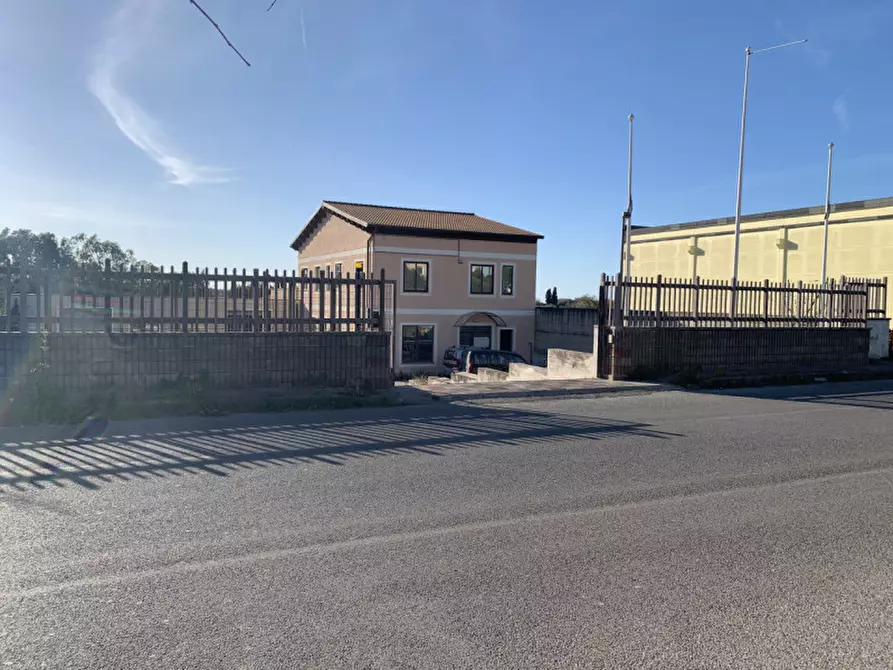 Immagine 13 di Capannone industriale in vendita  in STRADA VICINALE PREDDA NIEDDA 31 a Sassari