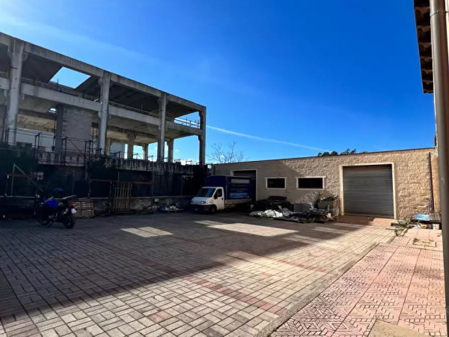 Immagine 17 di Capannone industriale in vendita  in STRADA VICINALE PREDDA NIEDDA 31 a Sassari