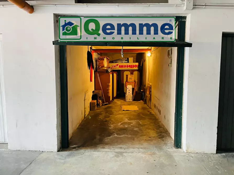 Immagine 1 di Garage in vendita  in Via Sant'Elia a San Cesario Di Lecce