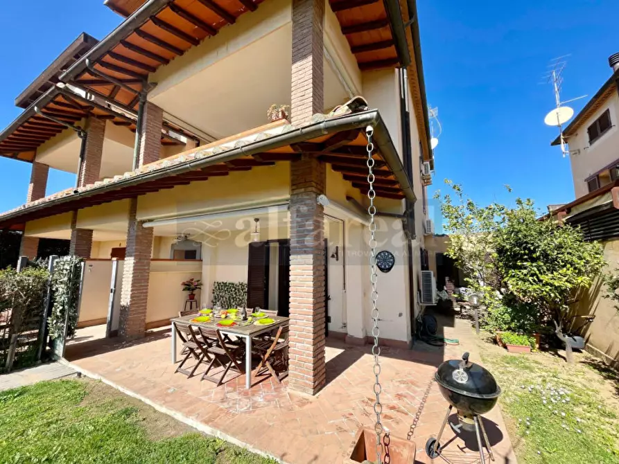 Immagine 2 di Appartamento in vendita  a Castiglione Della Pescaia