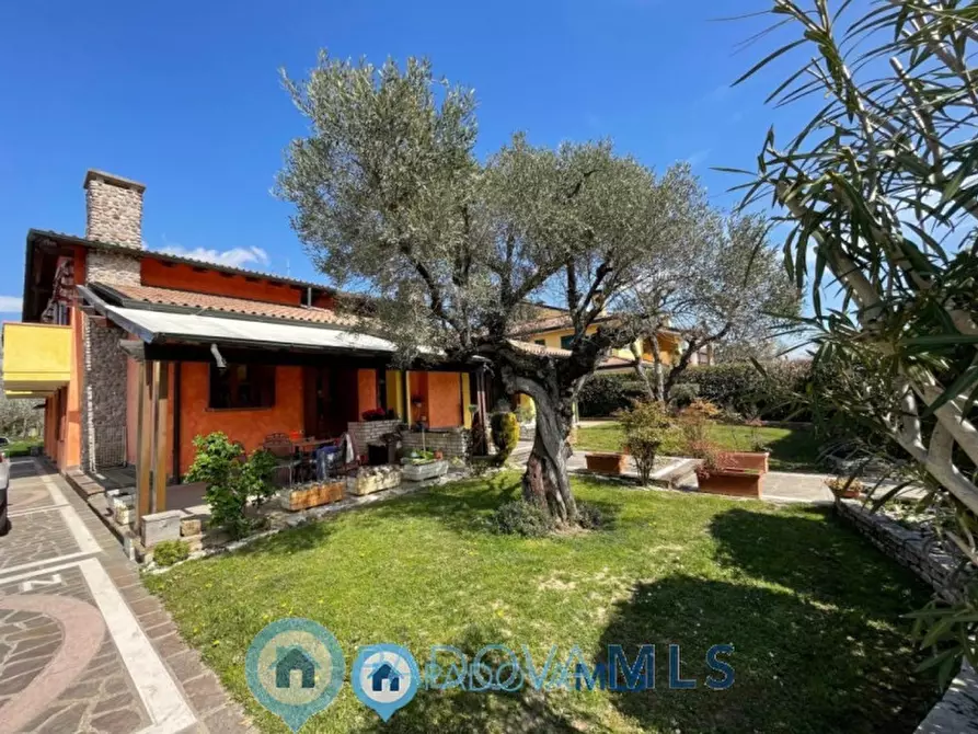 Immagine 1 di Villa in vendita  in Via Monte Cengio a Vigonza