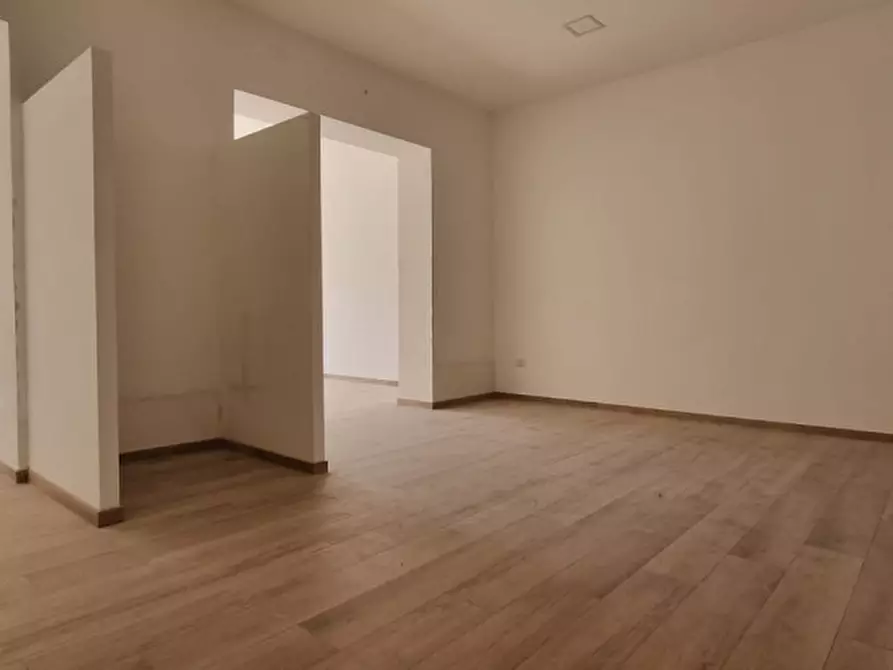 Immagine 4 di Negozio in affitto  in Via Nazionale, 34 a San Filippo Del Mela