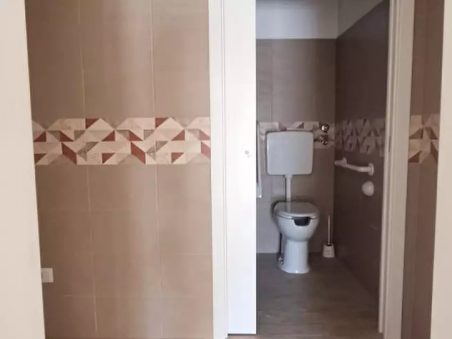 Immagine 7 di Negozio in affitto  in Via Nazionale, 34 a San Filippo Del Mela