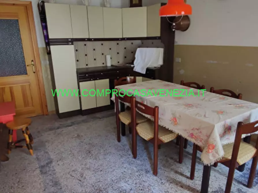 Immagine 2 di Villetta a schiera in vendita  in Via CAL DEI VIAZ a Tambre