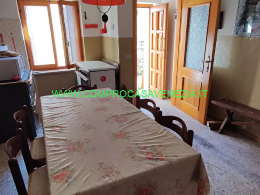 Immagine 3 di Villetta a schiera in vendita  in Via CAL DEI VIAZ a Tambre