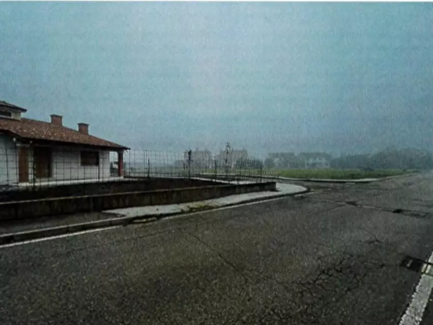 Immagine 1 di Terreno in vendita  in VIA GIANESELLE SNC a Poiana Maggiore