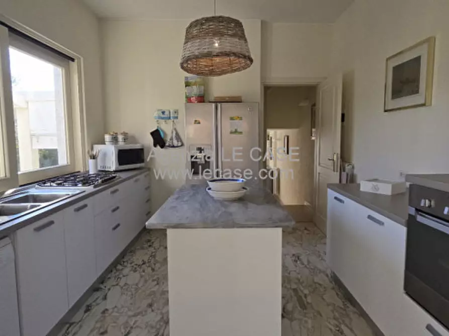Immagine 7 di Villa in affitto  a Forte Dei Marmi