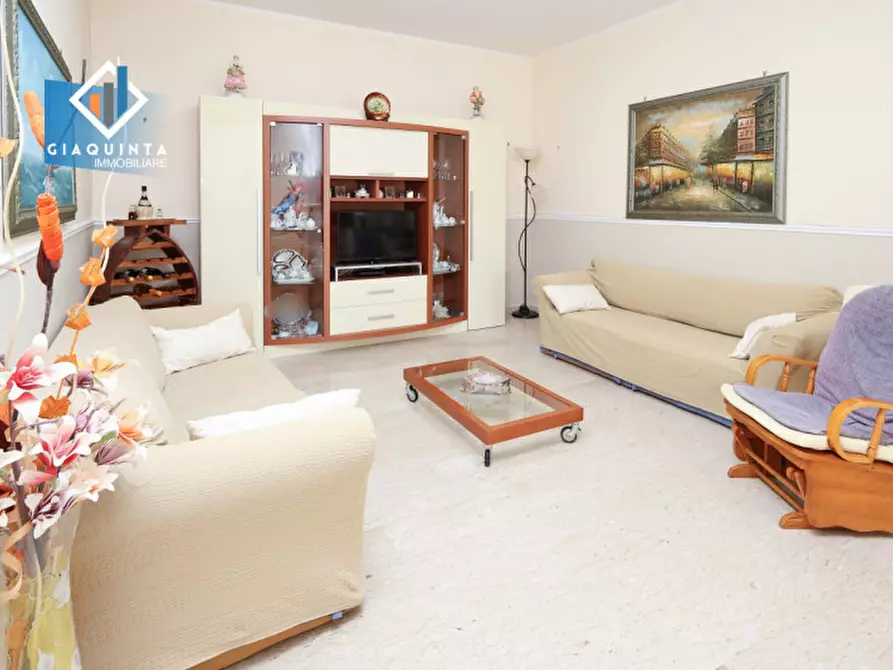 Immagine 1 di Casa indipendente in vendita  in via Vittorio Veneto n.152 a Ramacca