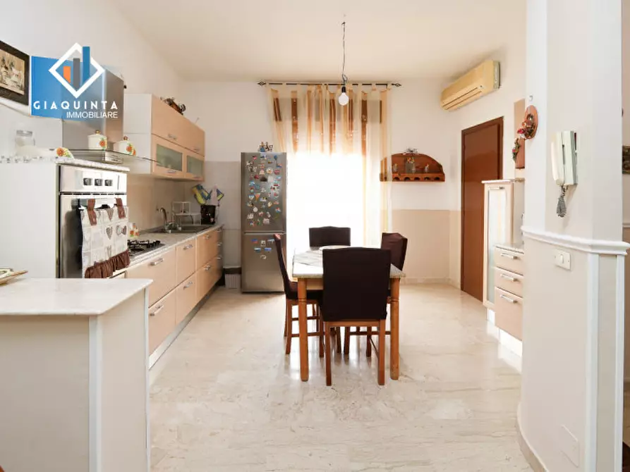 Immagine 7 di Casa indipendente in vendita  in via Vittorio Veneto n.152 a Ramacca