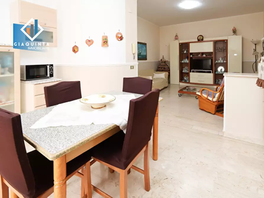 Immagine 13 di Casa indipendente in vendita  in via Vittorio Veneto n.152 a Ramacca