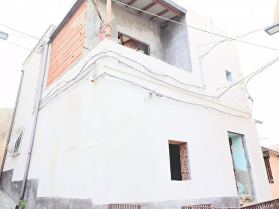 Immagine 11 di Casa indipendente in vendita  in via Salita dei Bronchi n.38 a Palagonia