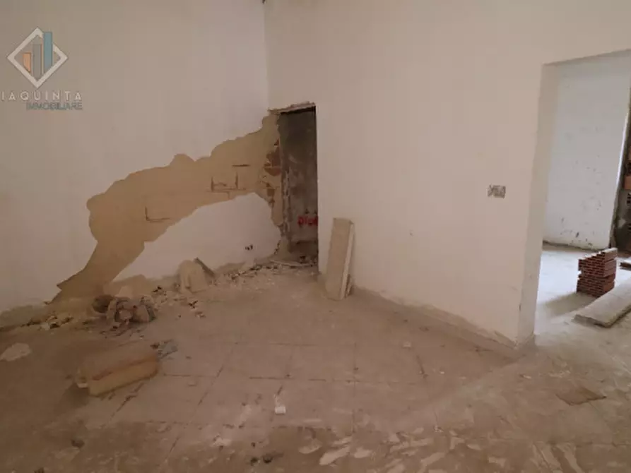 Immagine 16 di Casa indipendente in vendita  in via Salita dei Bronchi n.38 a Palagonia