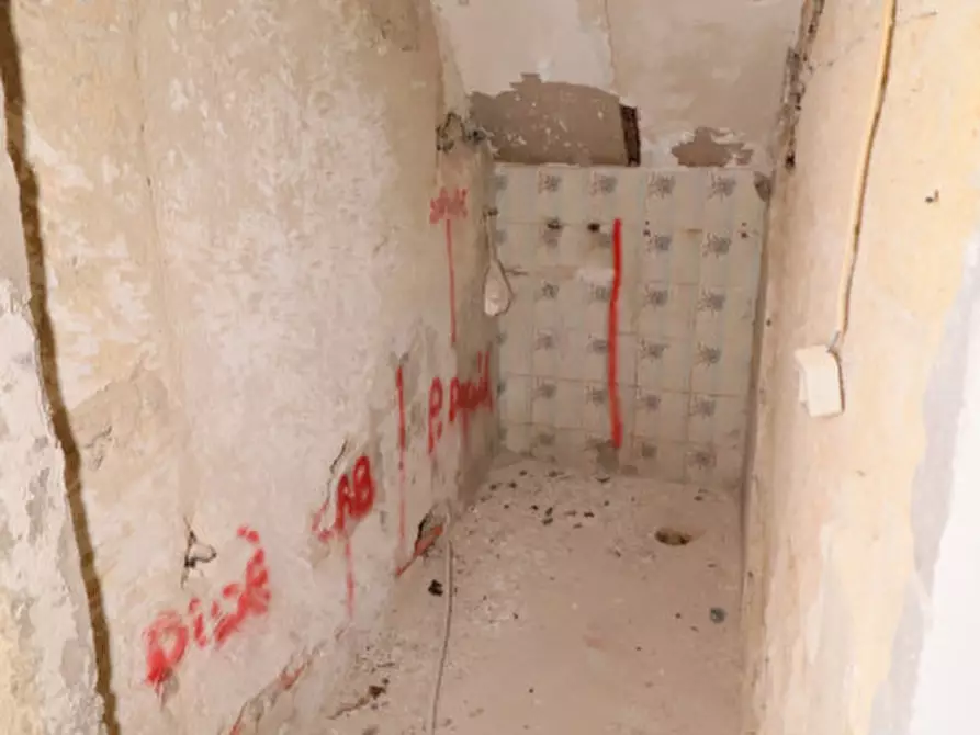 Immagine 18 di Casa indipendente in vendita  in via Salita dei Bronchi n.38 a Palagonia