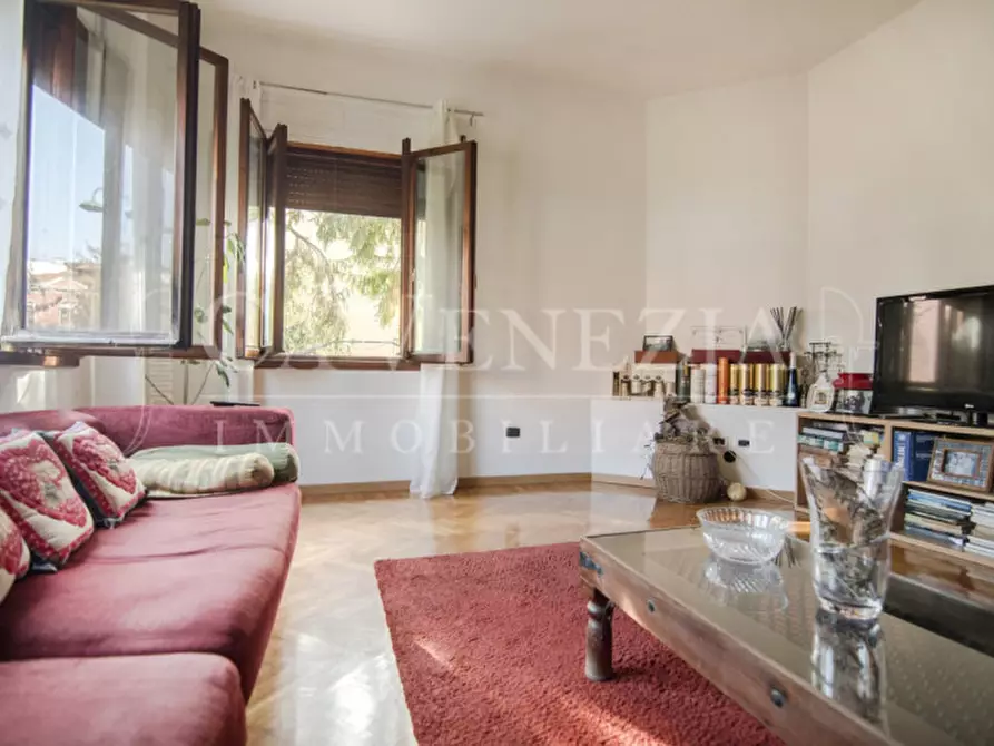 Immagine 2 di Appartamento in vendita  a Venezia