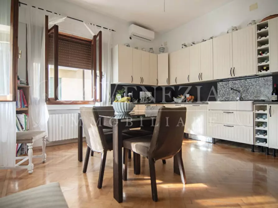 Immagine 5 di Appartamento in vendita  a Venezia