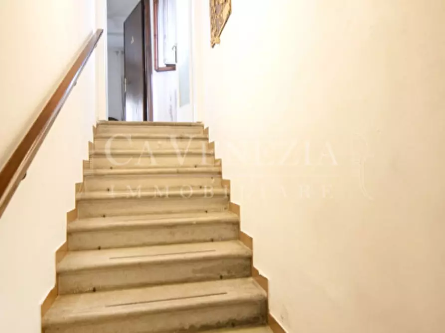 Immagine 13 di Appartamento in vendita  a Venezia