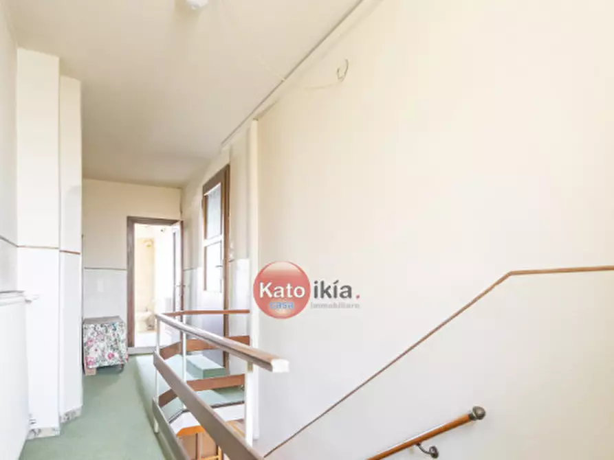 Immagine 9 di Casa bifamiliare in vendita  in Viale Italia a Creazzo