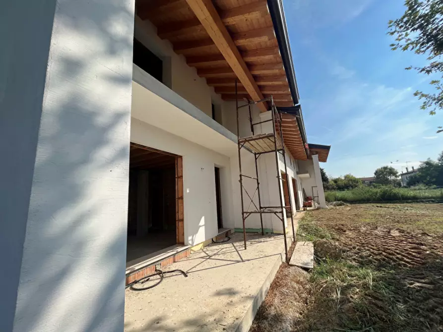 Immagine 5 di Casa bifamiliare in vendita  a Resana
