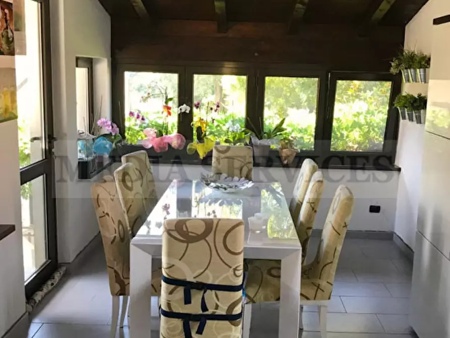 Immagine 14 di Villa in vendita  in via Alberto Salvadeo n° 18 a Sannazzaro De' Burgondi