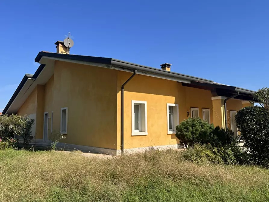 Immagine 8 di Villa in vendita  a San Giorgio In Bosco