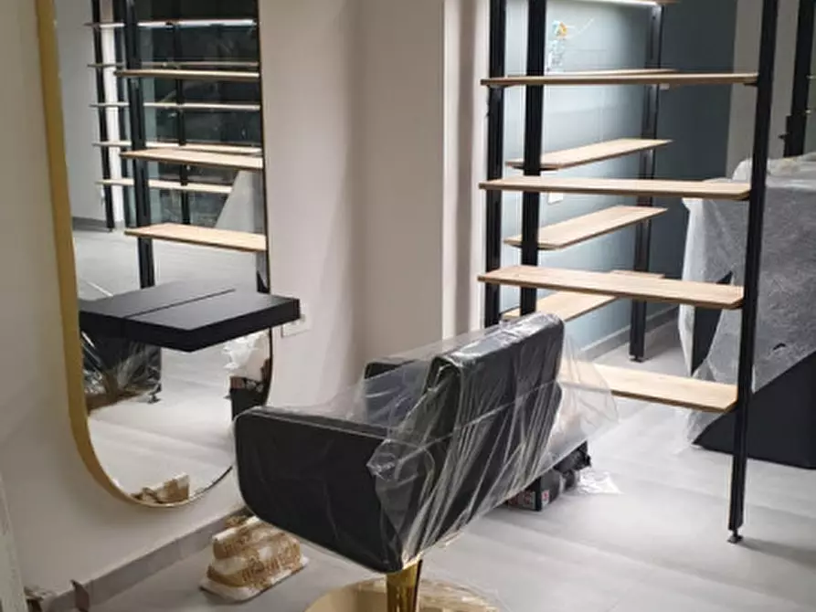 Immagine 2 di Attività commerciale in affitto  in PIAZZA FERRUCCI a Firenze