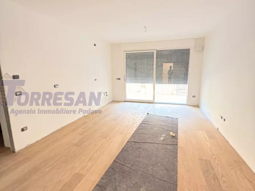 Immagine 4 di Appartamento in vendita  in via savonarola a Padova