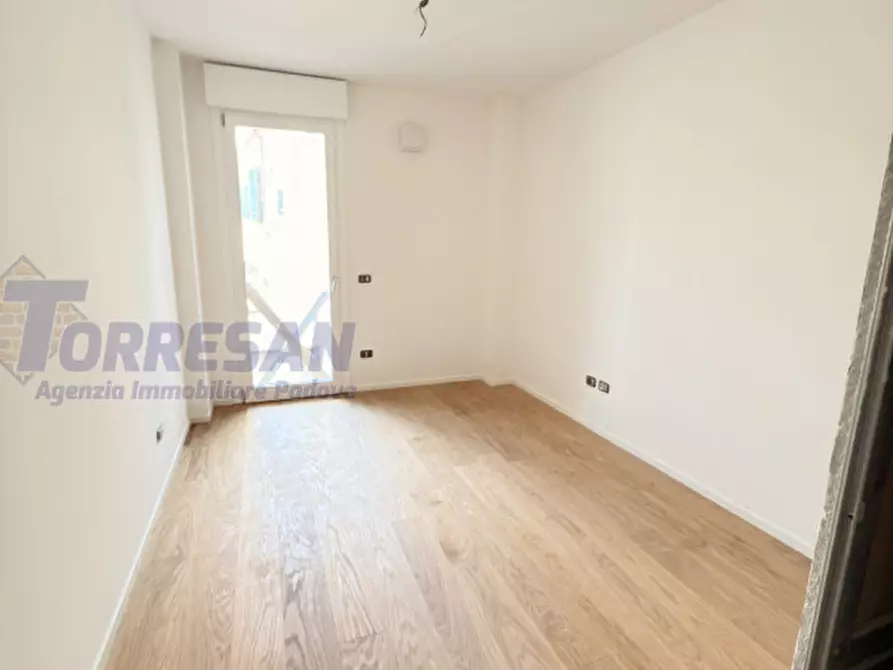 Immagine 6 di Appartamento in vendita  in via savonarola a Padova