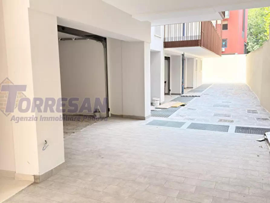 Immagine 6 di Appartamento in vendita  in via savonarola a Padova