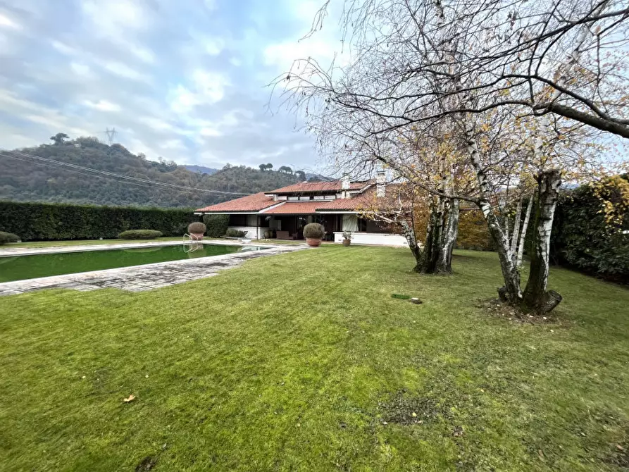 Immagine 3 di Villa in vendita  a Bassano Del Grappa