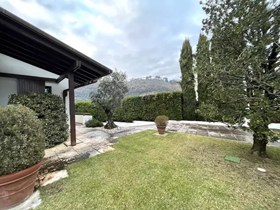 Immagine 7 di Villa in vendita  a Bassano Del Grappa