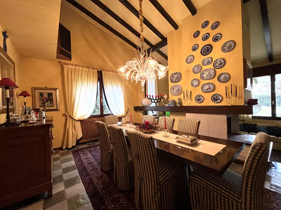 Immagine 14 di Villa in vendita  a Bassano Del Grappa