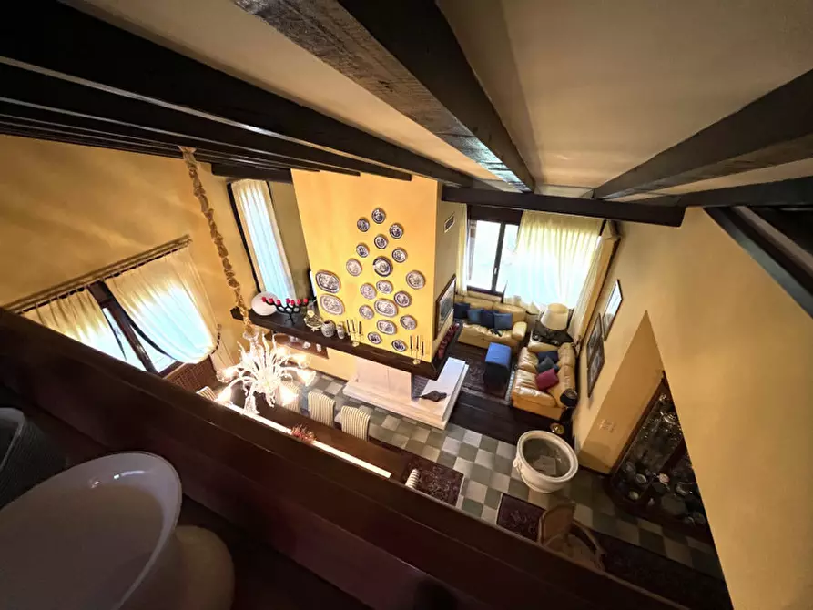 Immagine 21 di Villa in vendita  a Bassano Del Grappa