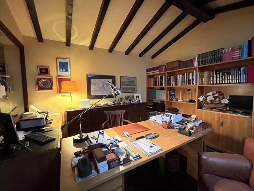 Immagine 27 di Villa in vendita  a Bassano Del Grappa