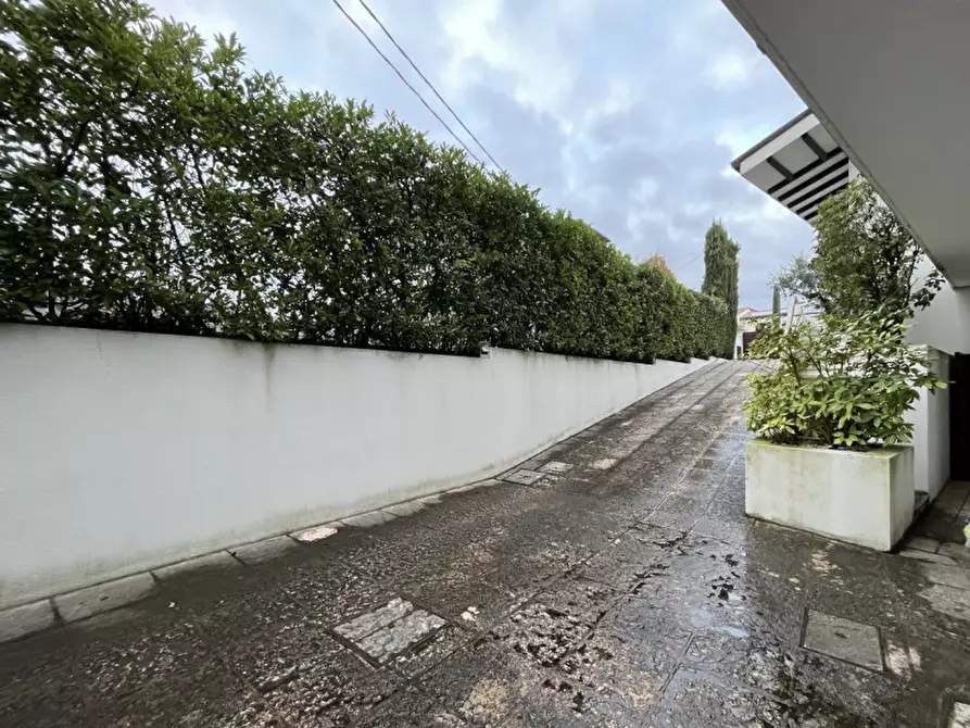 Immagine 52 di Villa in vendita  a Bassano Del Grappa